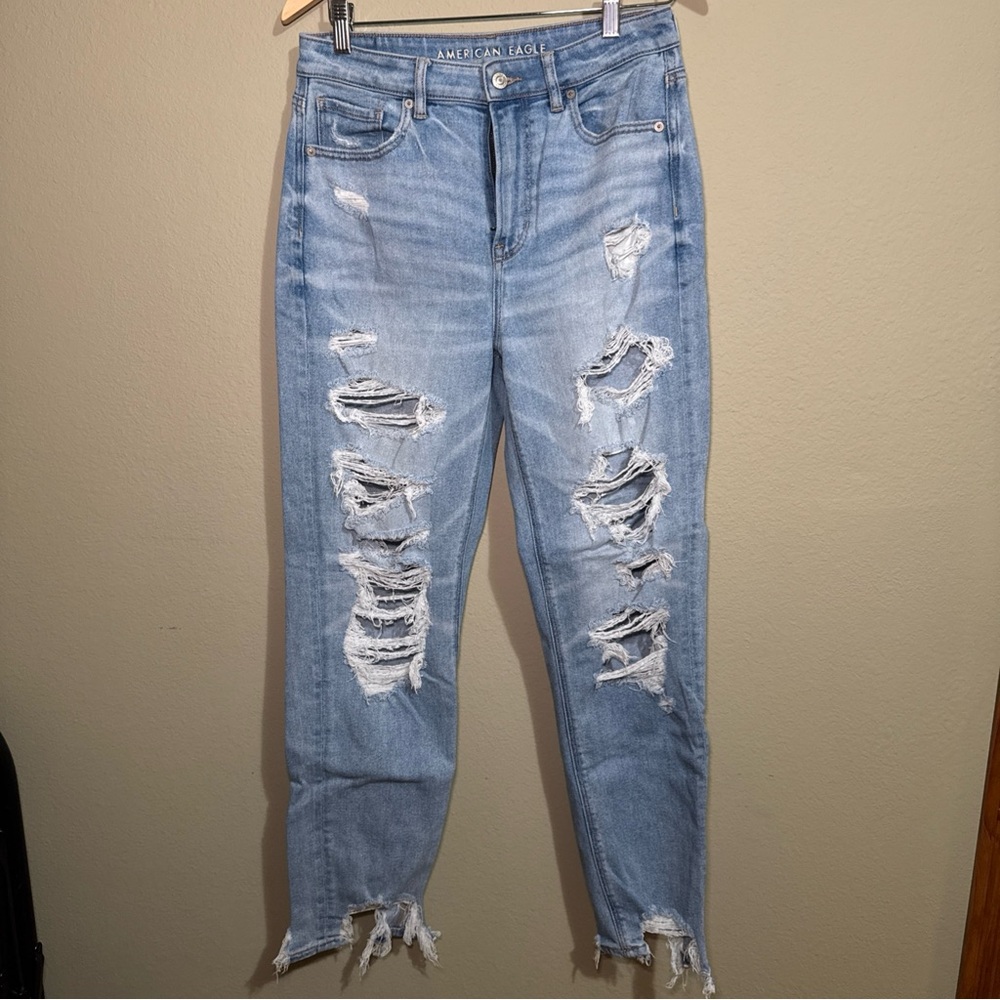 American Eagle Stretch Mom Jeans Sz 8 Long Distressed High Rise Denim